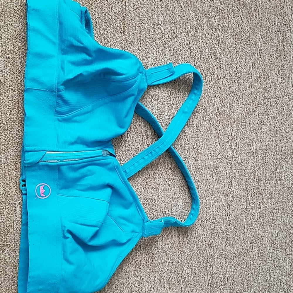 Shefit high impact sports bra